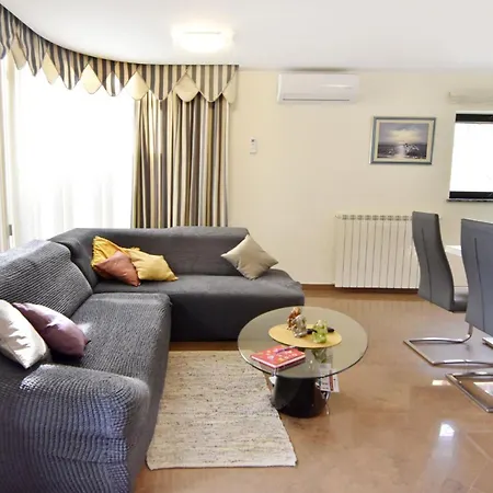 Premium With Terrace And Bbq Appartement Savudrija
