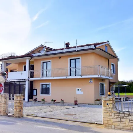 Premium With Terrace And Bbq * Savudrija