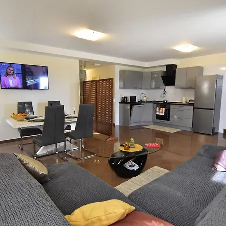 Premium With Terrace And Bbq *